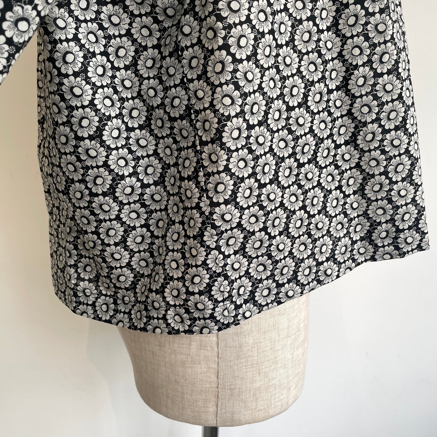 porterdesboutons//リバティフラットカラーフリルブラウス　P14-1-047