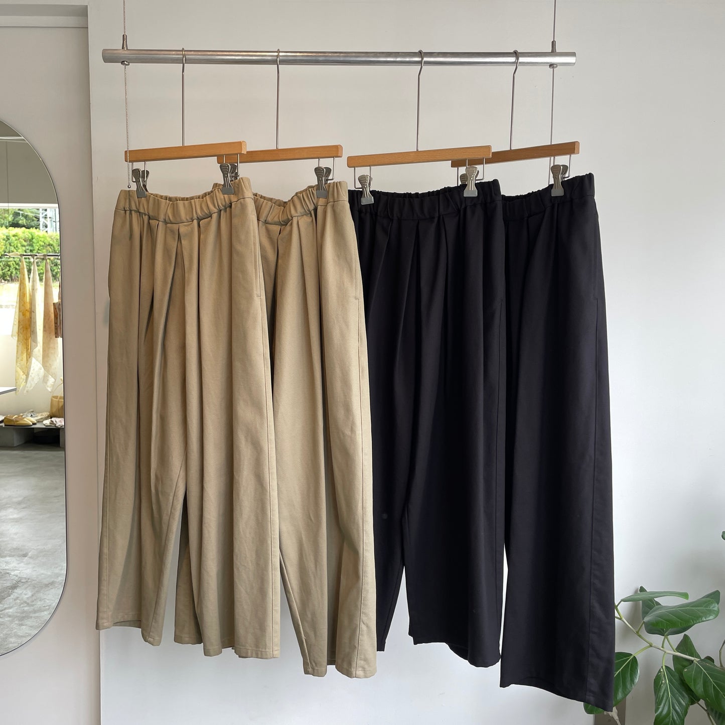 yuni//20/2強撚Cotton twill relax パンツ 1701PT005262