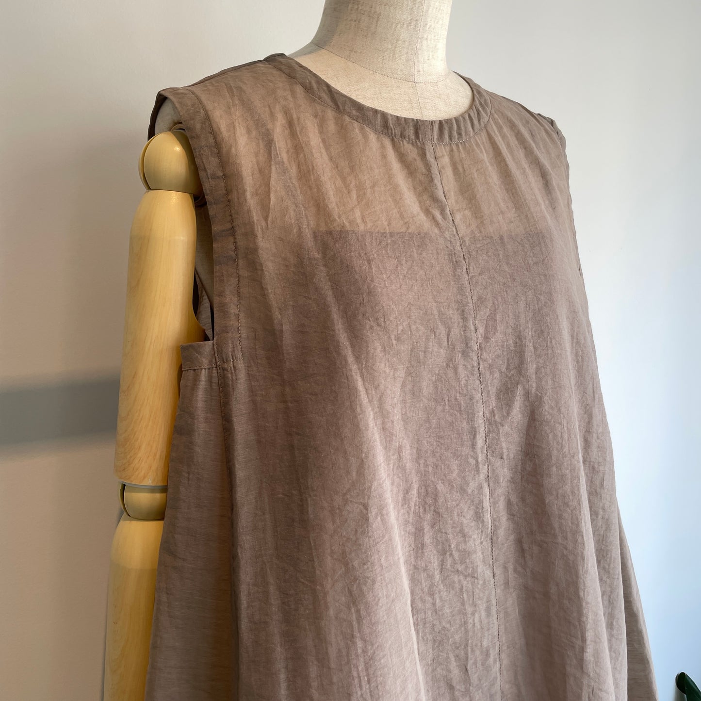 yuni //C/Ny sheer no sleeves ワンピース　1701OP029261