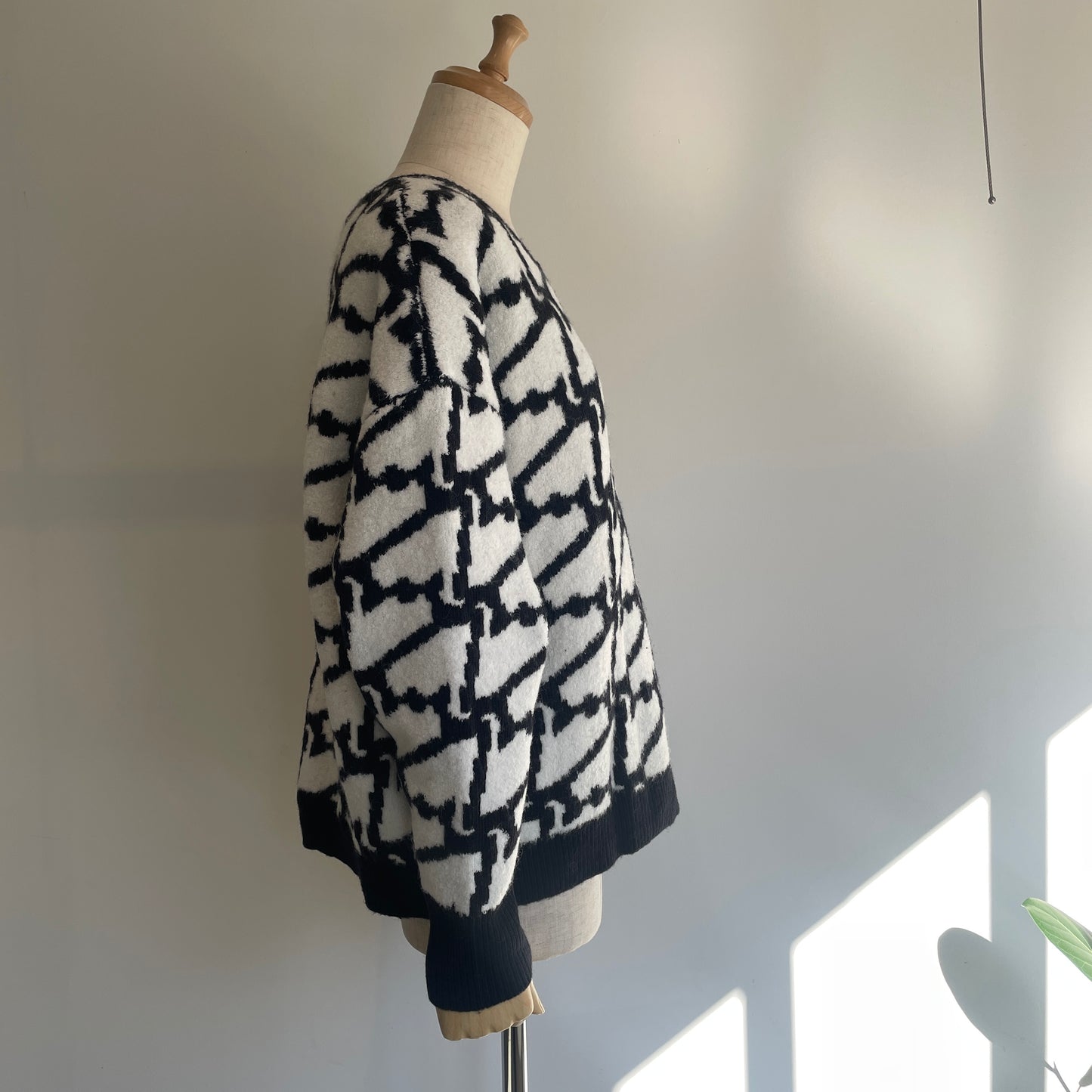 sisisi //WARM KNIT SWAN PULLOVER 2024-AW120