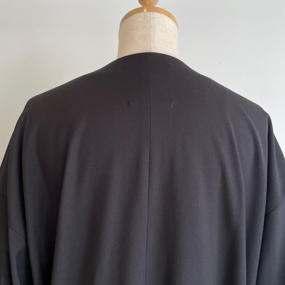 SI-HIRAI //MICRO STRETCH GABA RUBBER CUFF DRESS CHAW24-5018