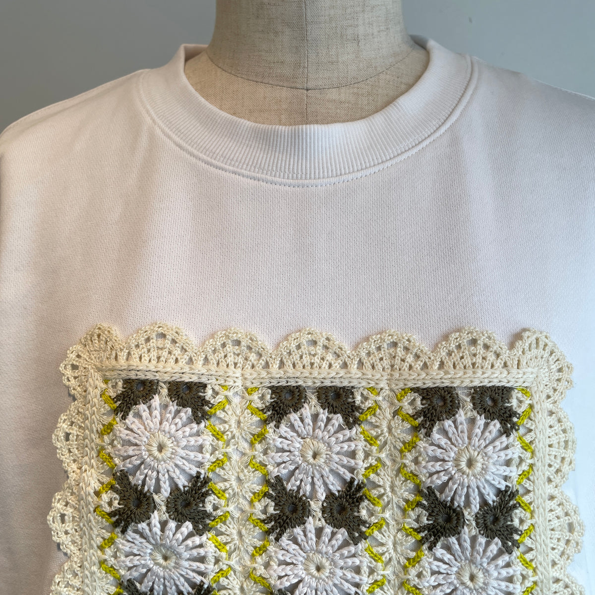 yuni//Cotton裏毛 color lace プルオーバー　1701CT001262