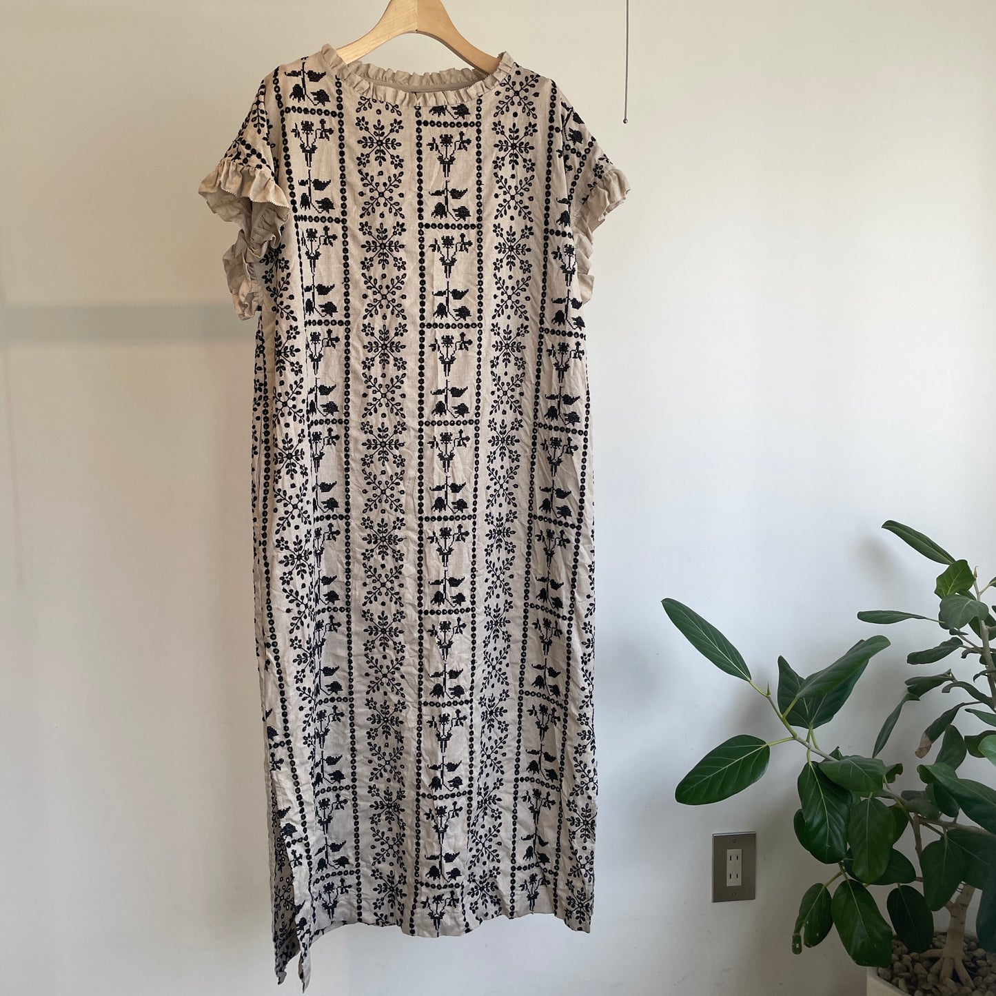 qiri//grow’ embroidery フリルワンピース 6301OP003261