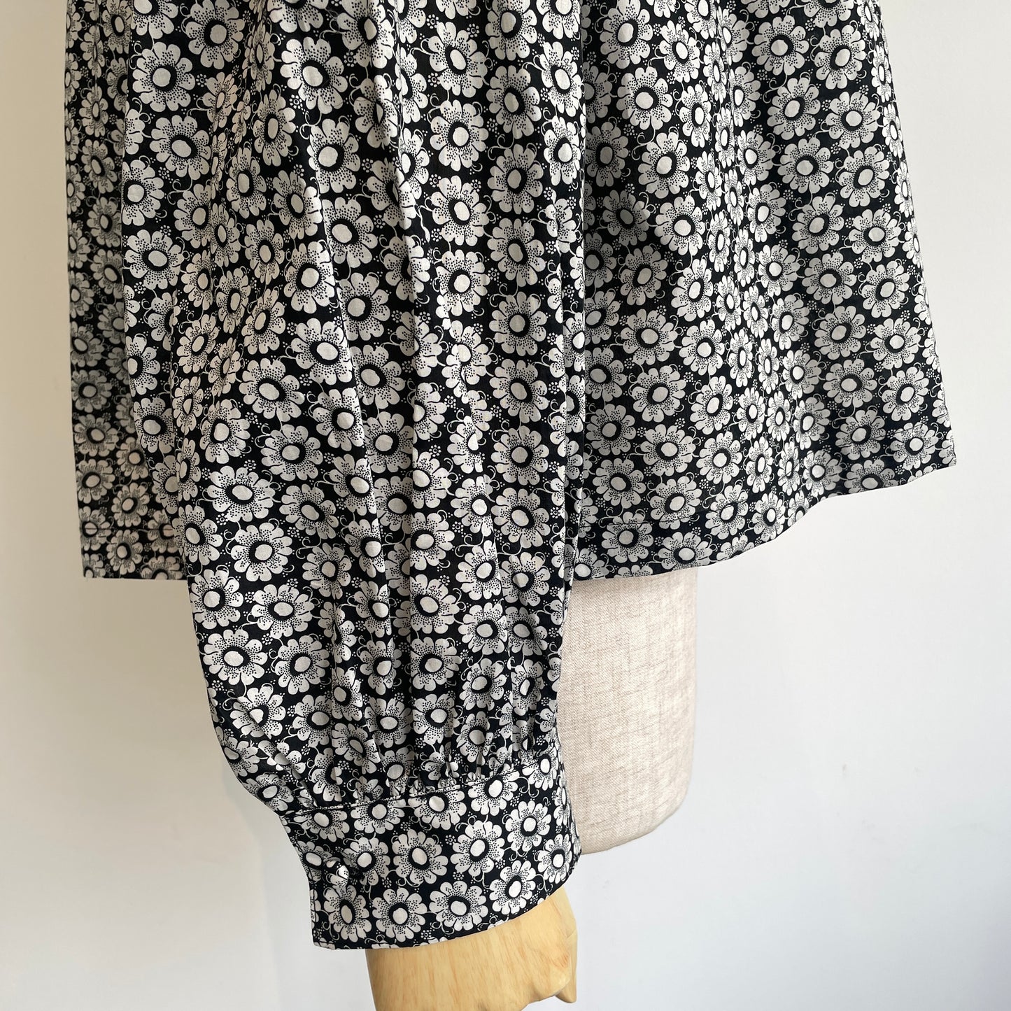 porterdesboutons//リバティフラットカラーフリルブラウス　P14-1-047