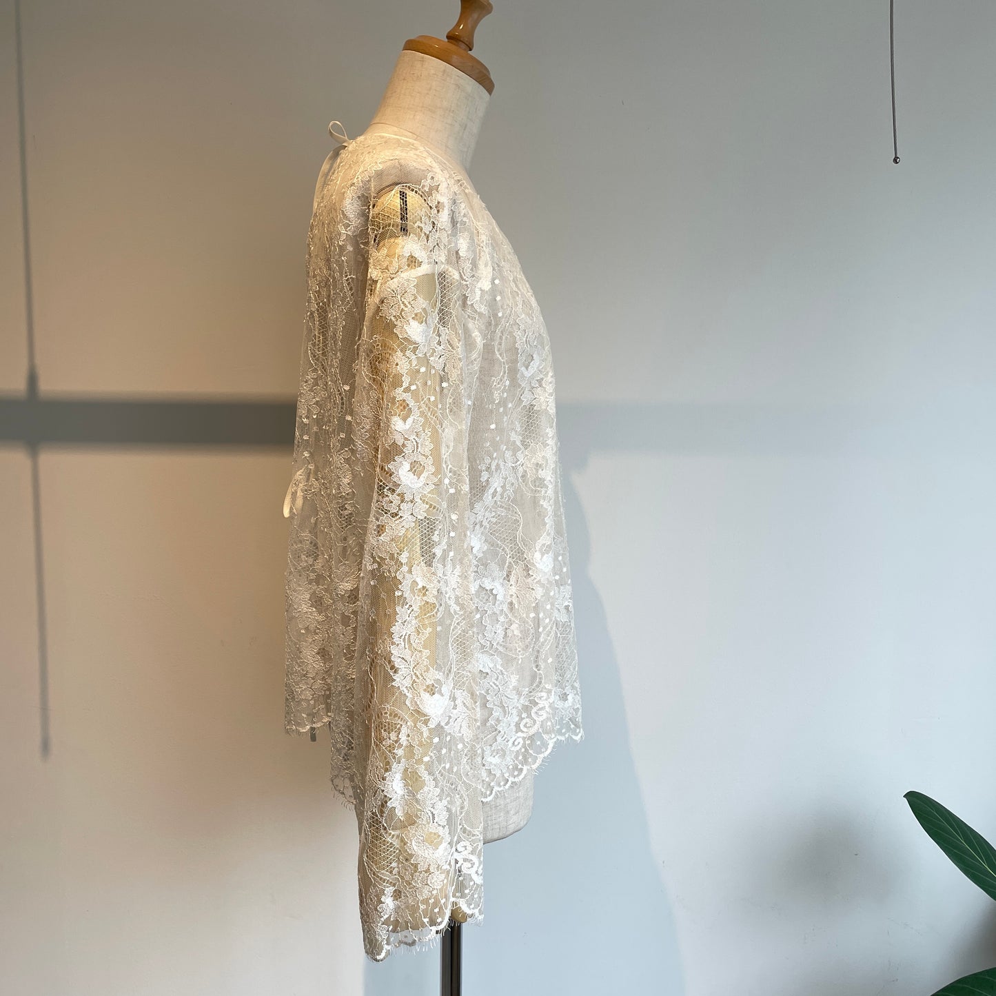 Heriter //Leaver lace blouse H2-25-3003