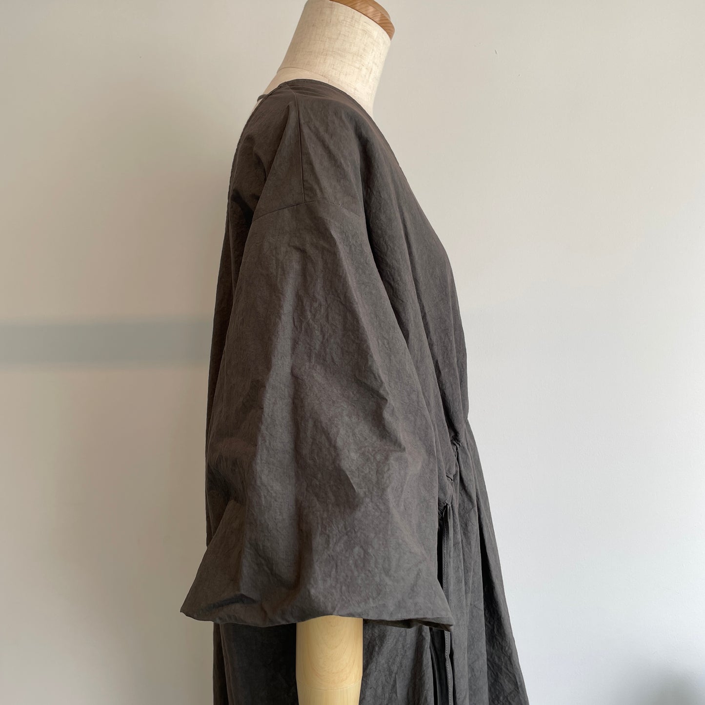 HAVERSACK//綿麻タイプライターVネックロングワンピース　652623