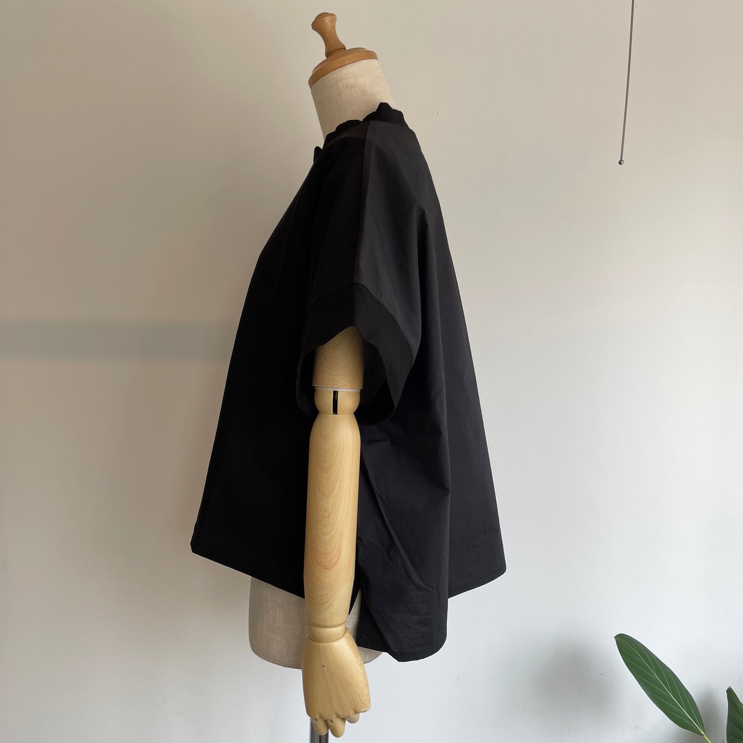 universaltissu//接触冷感マルチエフェクトコンボ ドルマンT
TS252CT076