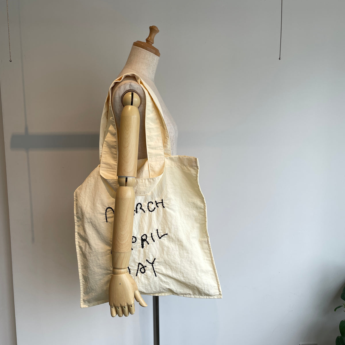 March April May//NY stitch tote ステッチトート
3-8-025