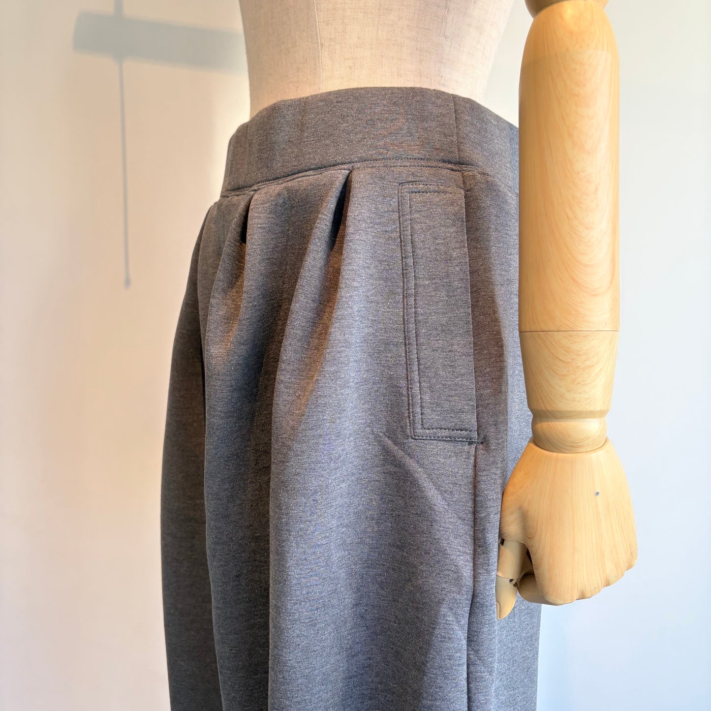 ALWEL//TUCKED PEG PANTS  AIR-3