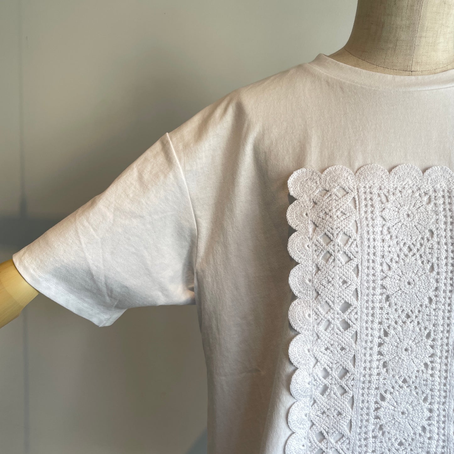 yuni//cotton Lace Tシャツ 1701CT011261