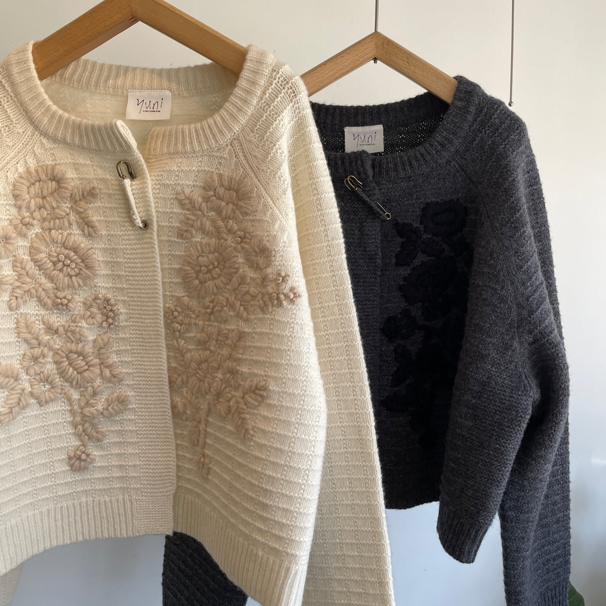 yuni//ウール / ハンド刺繍カーディガン　1701KN001262