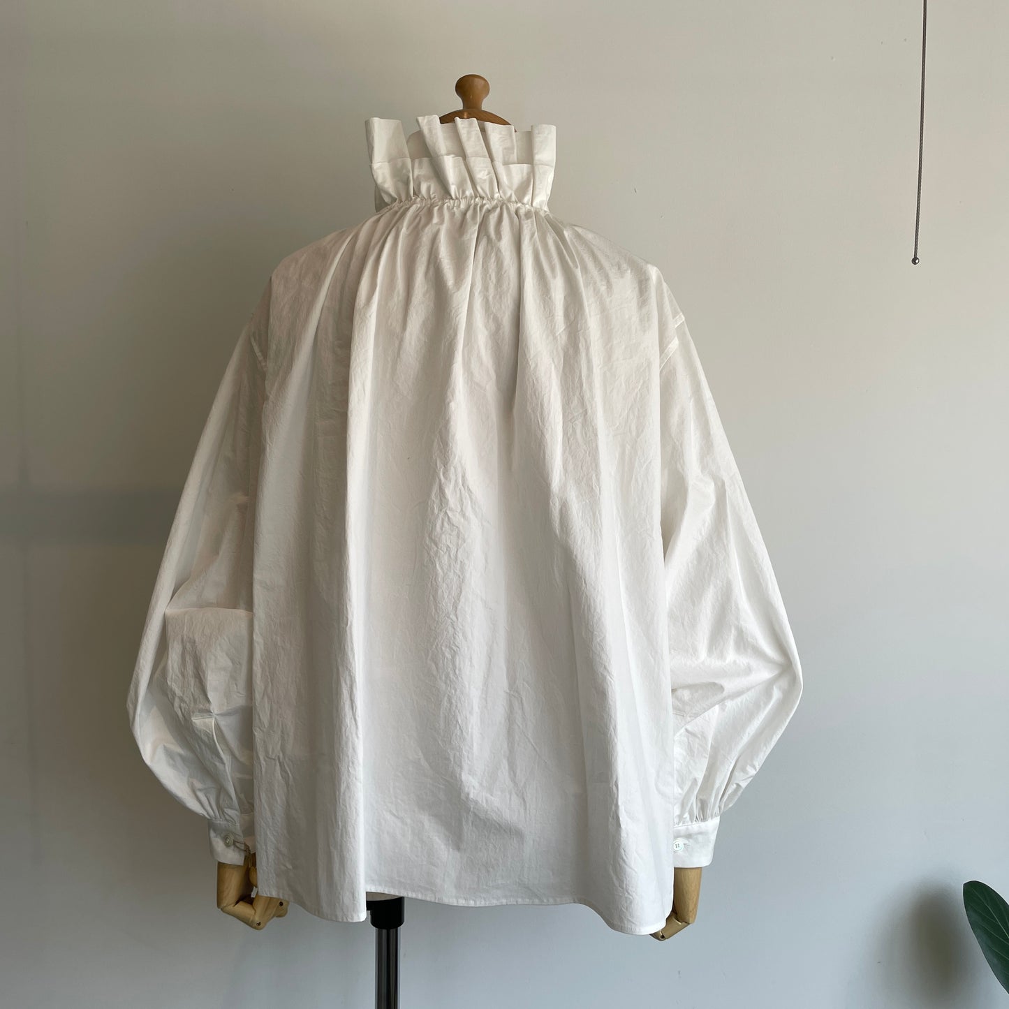 haversack//オーガニックタイプライターフリルカラーシャツ　322622