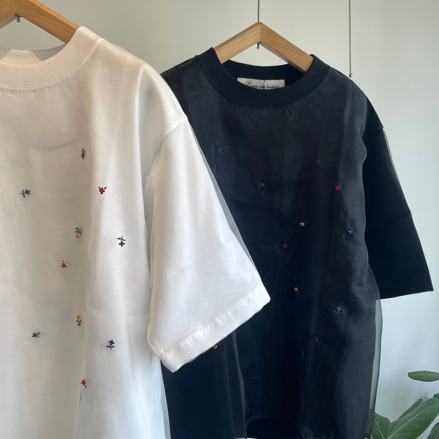 porter des boutons//Petite fleurドゥーブルTシャツ　P21-3-035