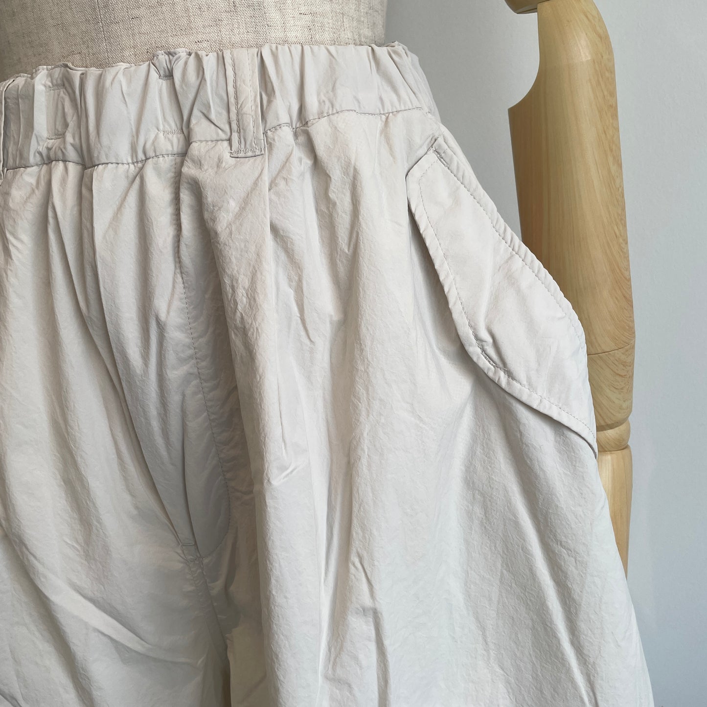 buoy buoy//45d NYLON 伊吹染め HALF パンツ　2701PT012261