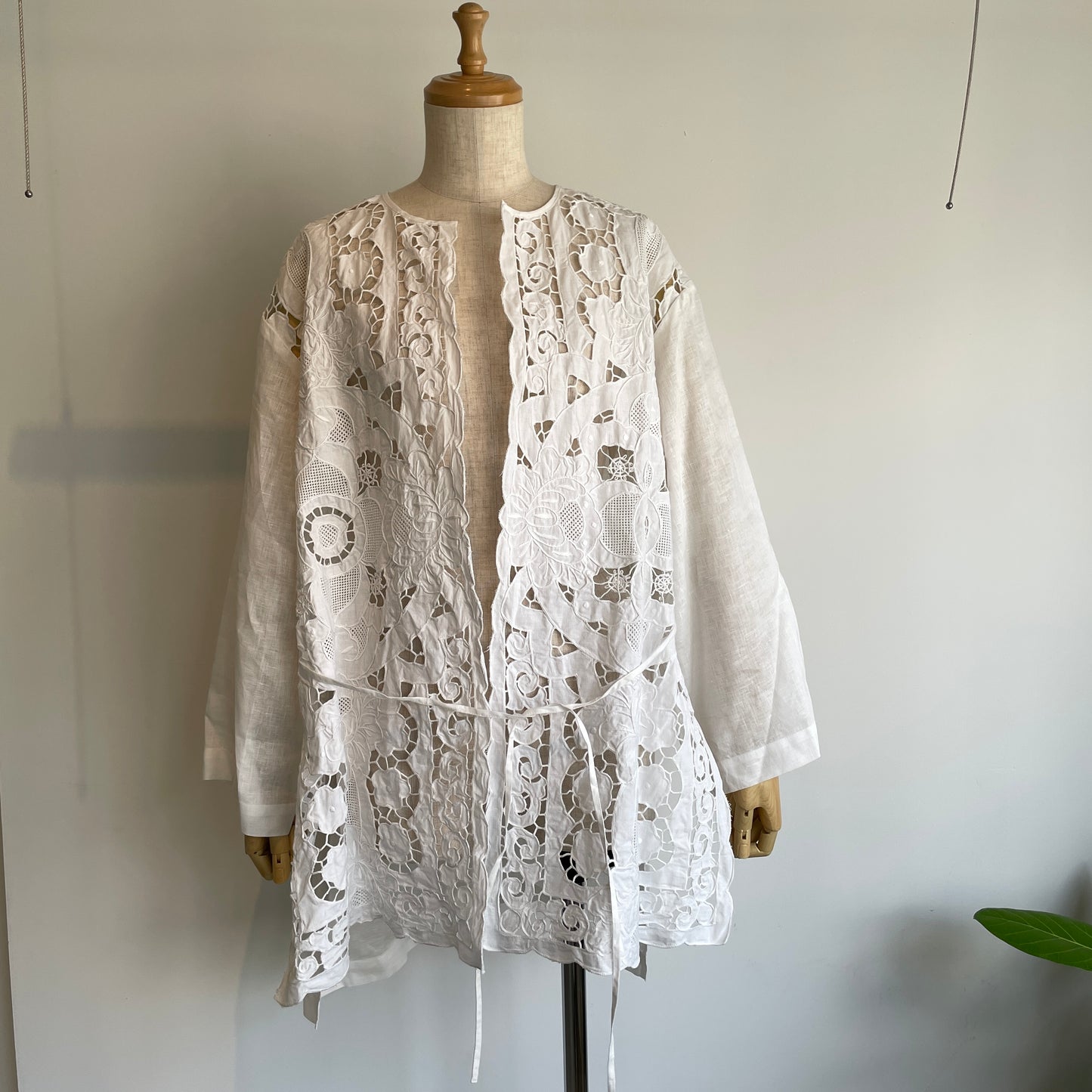 heriter//cutwork parts robe H0-00-3032