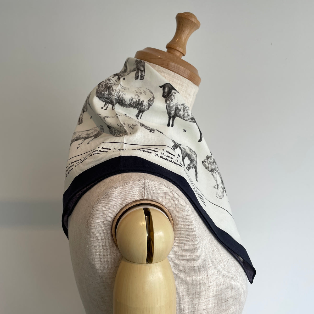 aseedoncloud//Handkerchieth/Sheep  001061
