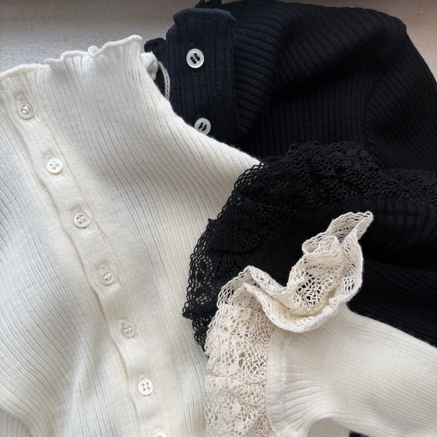 NATIVE VILLAGE// Thoughts on stockings リブレースプルオーバー　33262-04107