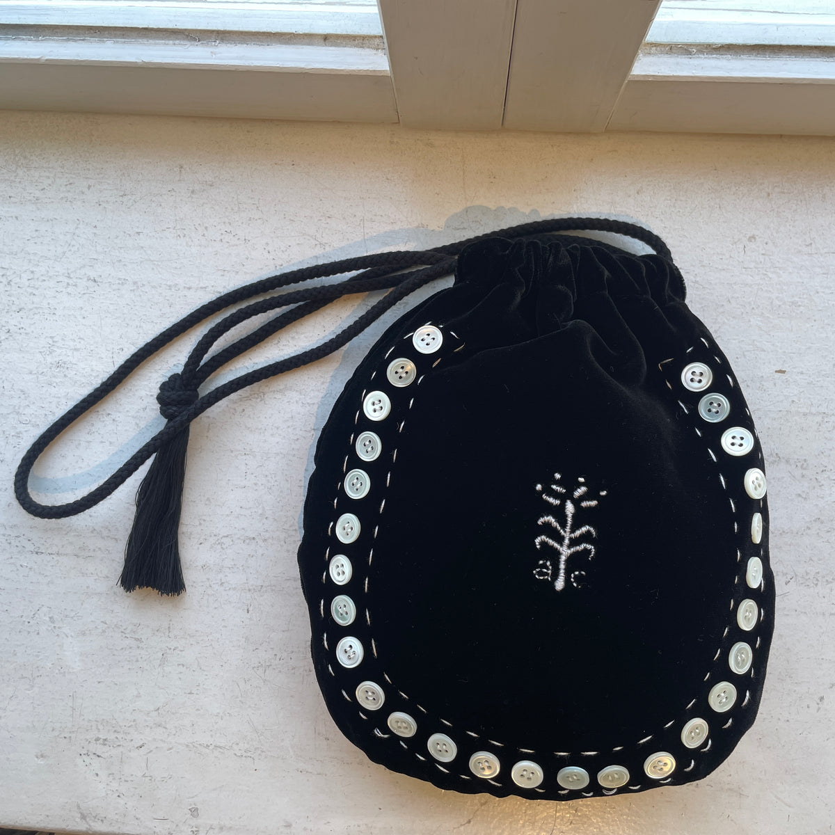 ASEEDONCLOUD //Memories hand embroidery bag 262001