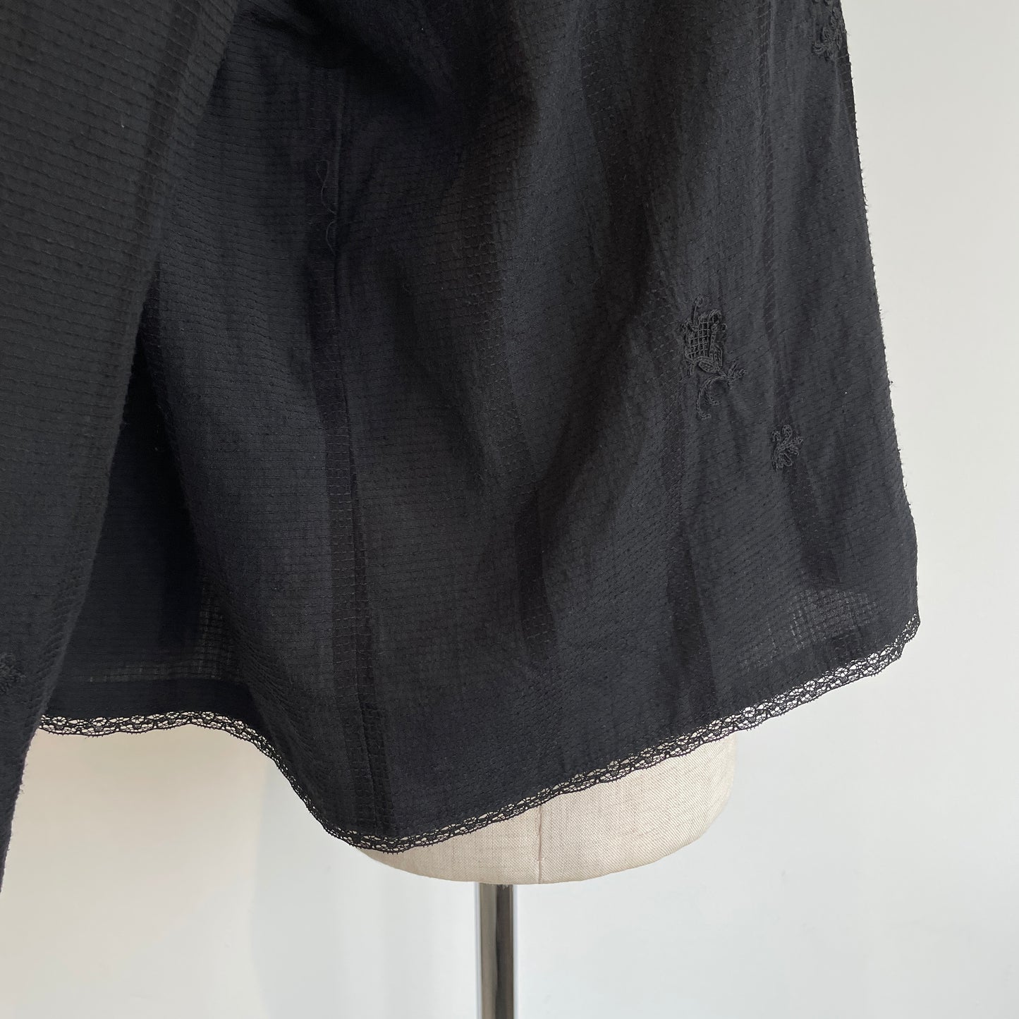 qiri//antique chain embroidery ブラウス　6301BL012261