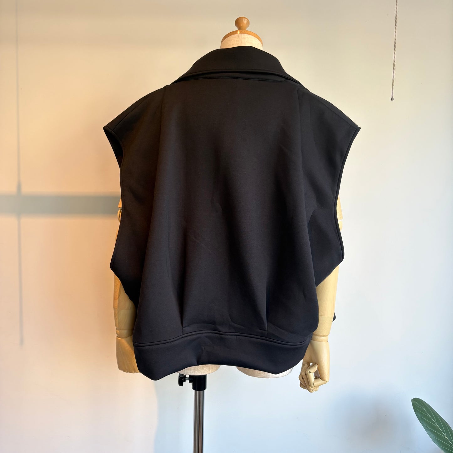 ALWEL//SLEEVELESS JACKET  AIR-10