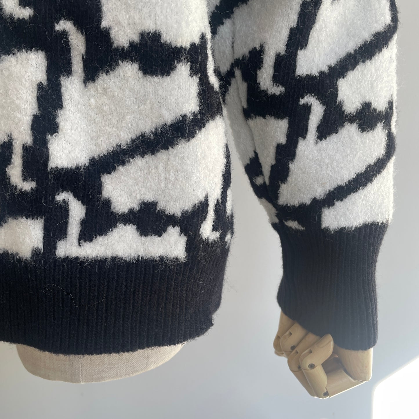 sisisi //WARM KNIT SWAN PULLOVER 2024-AW120