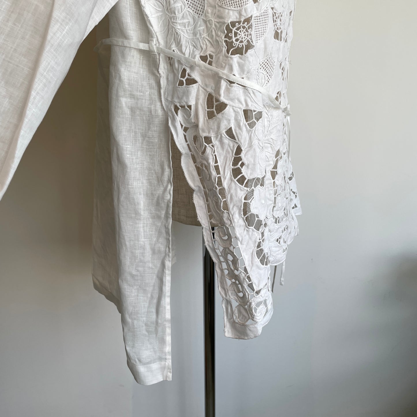 heriter//cutwork parts robe H0-00-3032