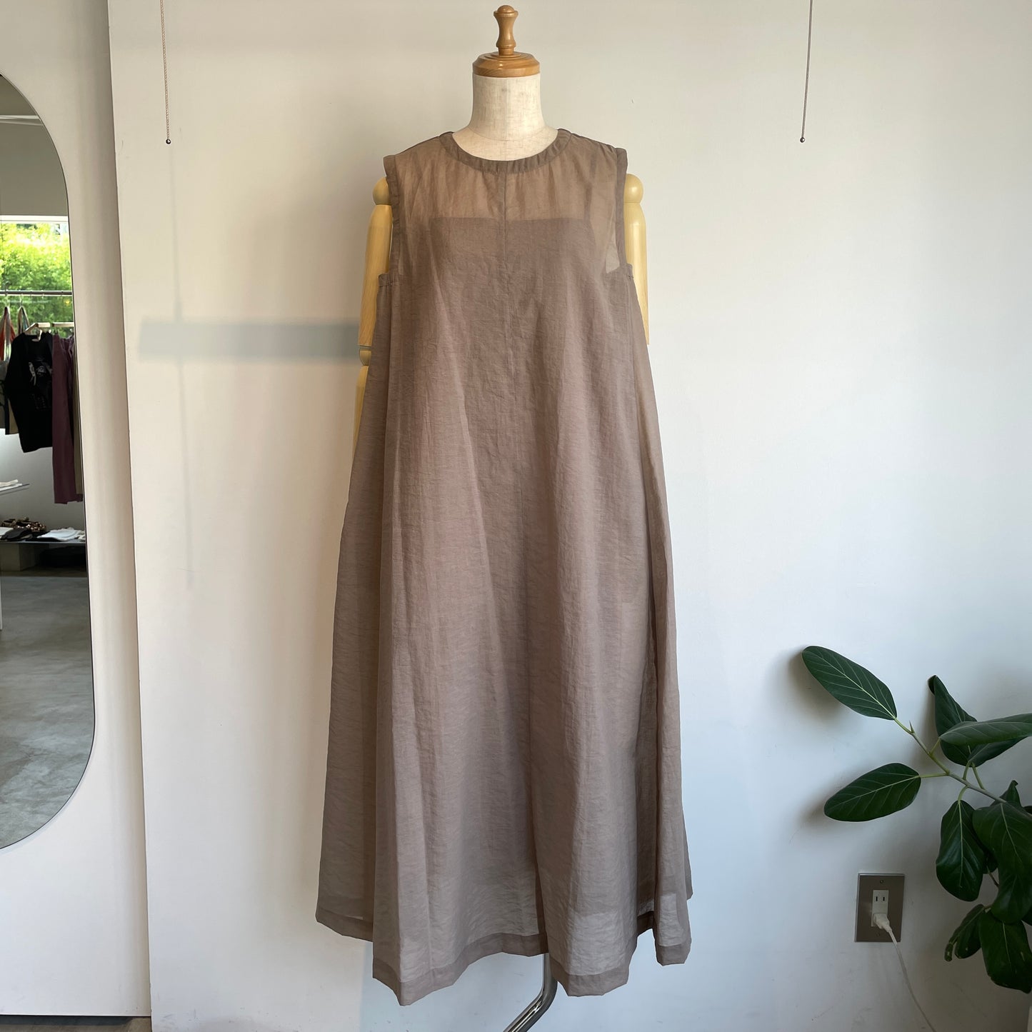 yuni //C/Ny sheer no sleeves ワンピース　1701OP029261