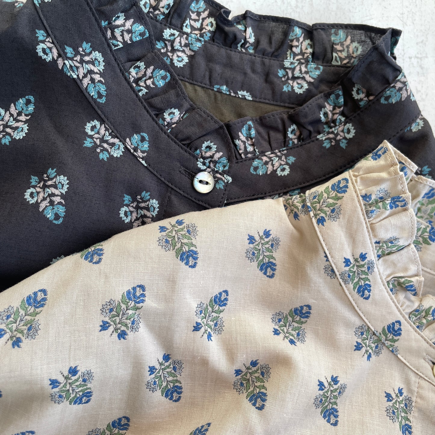 handsofcreation//antiquecalicopattern ptスタンドフリルBL 01610606