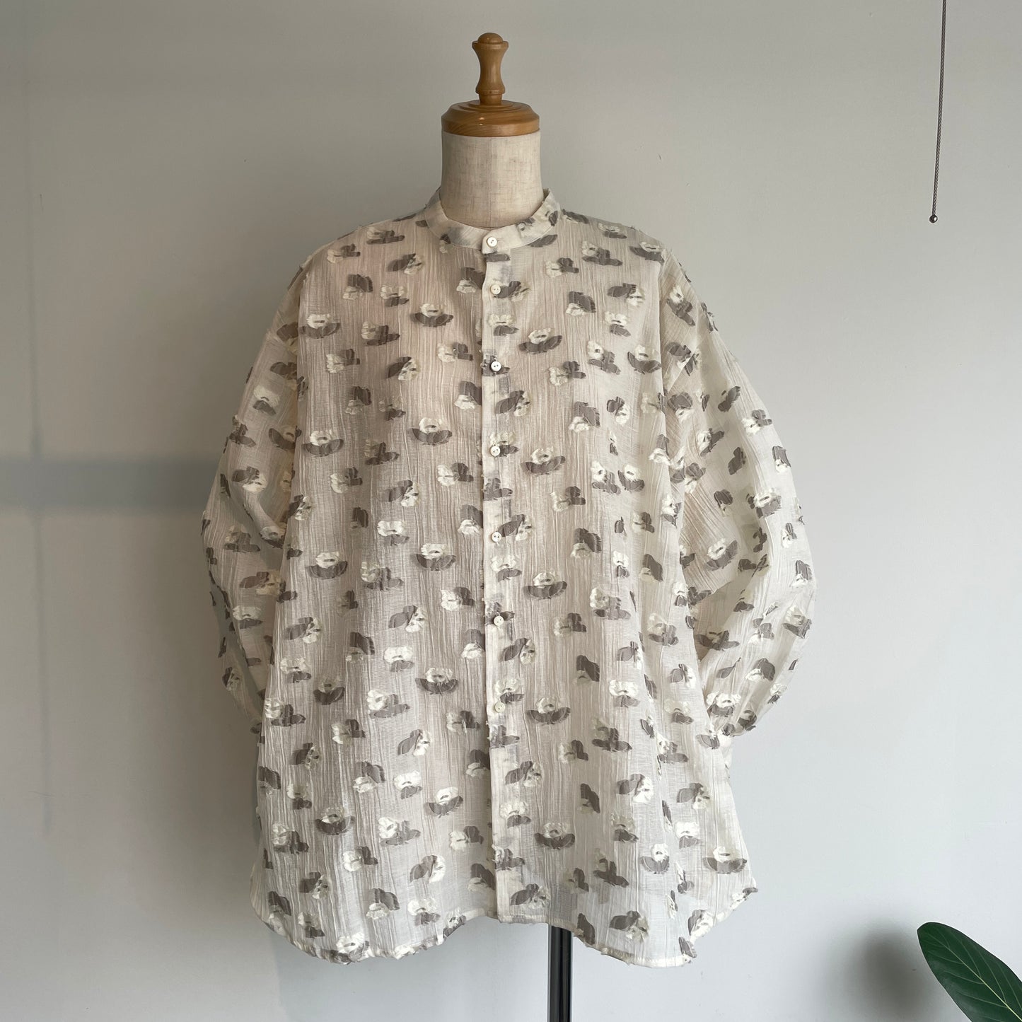 qiri//plie flower jacquard バックリボンブラウス　6301BL008261