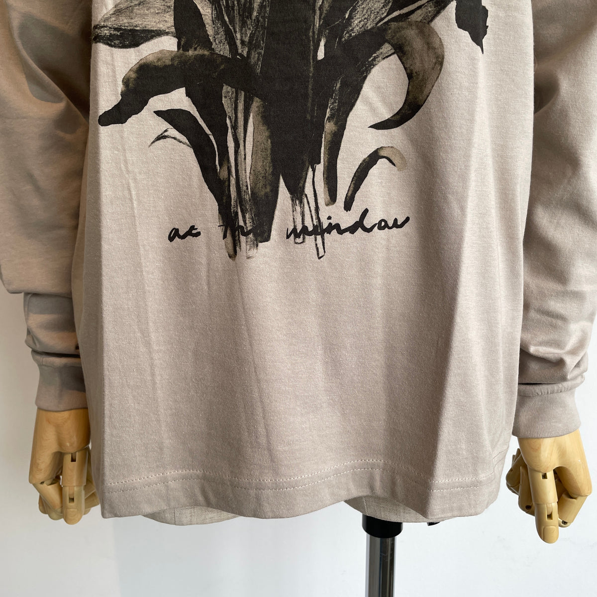 sweetlittlenothing//black tulip 長袖Tシャツ／Sサイズ