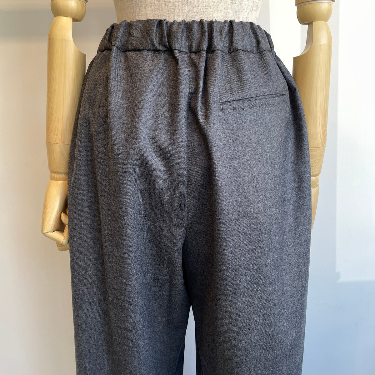 yuni//washable wool gum tuck パンツ 1701PT019262