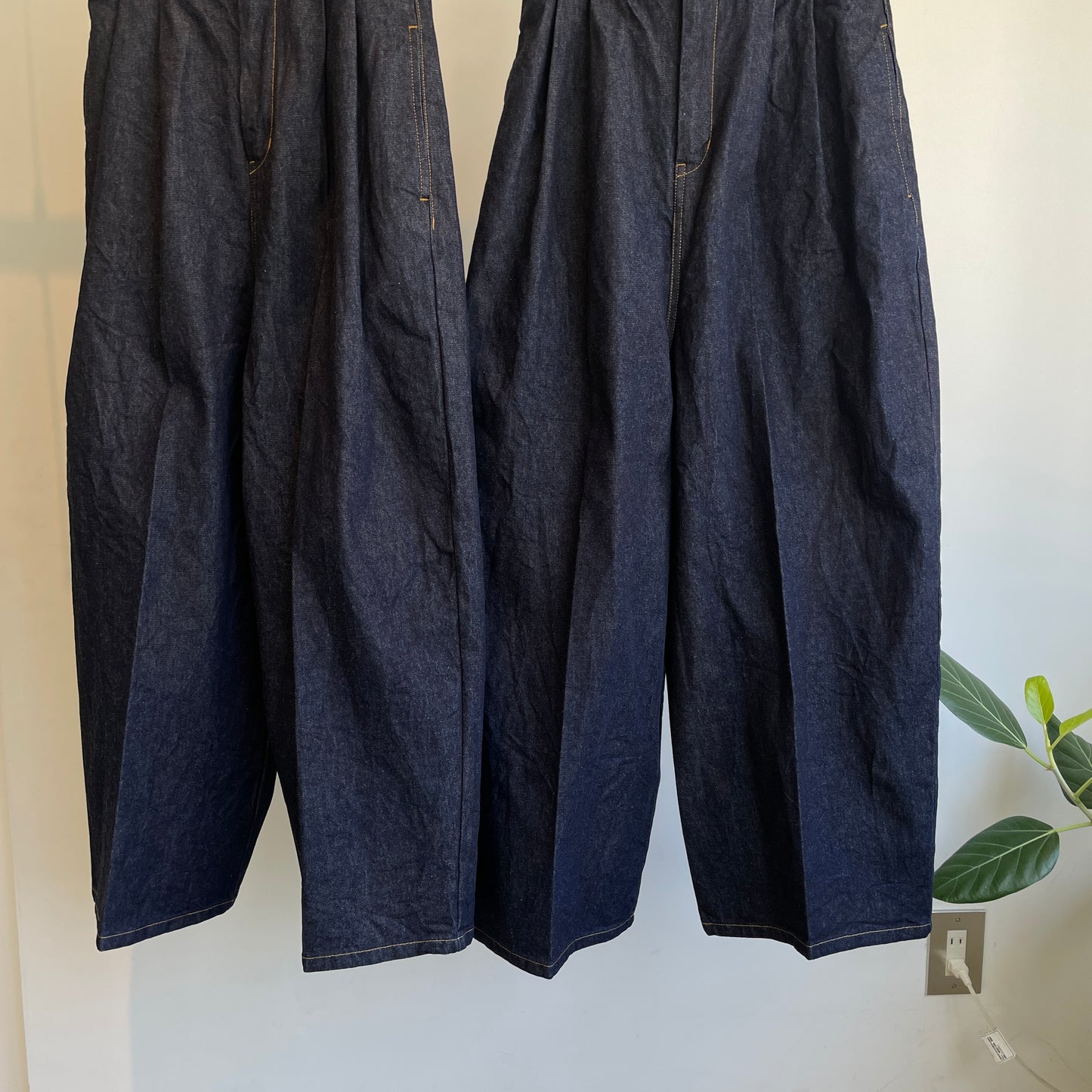 yuni//Cotton 11oz denim back gum wide パンツ　1701PT004262