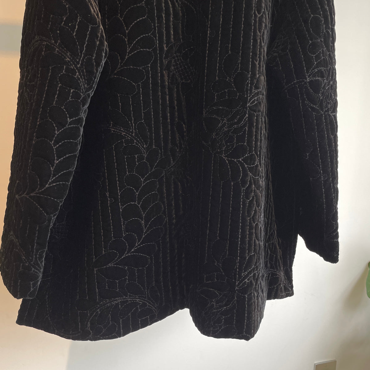 heriter//velvet quit embroidery short coat H2-26-6006