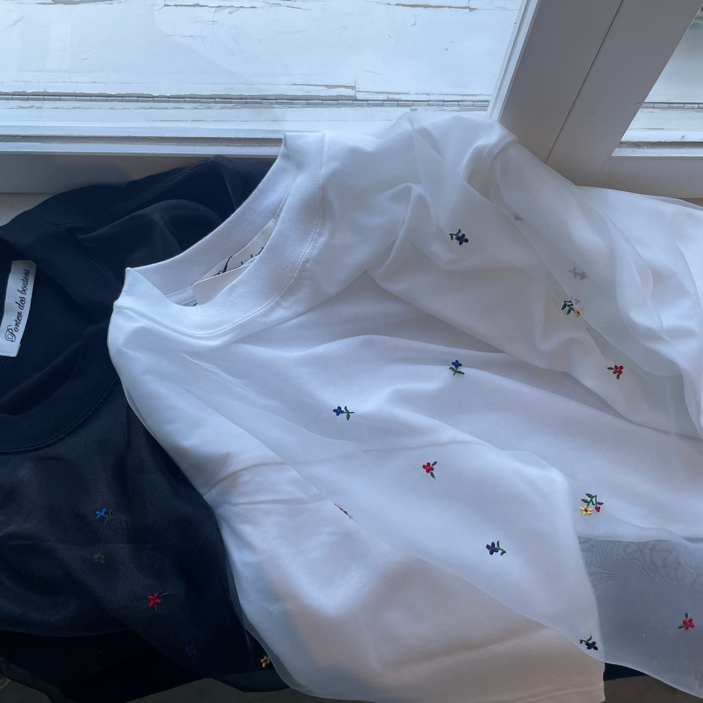 porter des boutons//Petite fleurドゥーブルTシャツ　P21-3-035