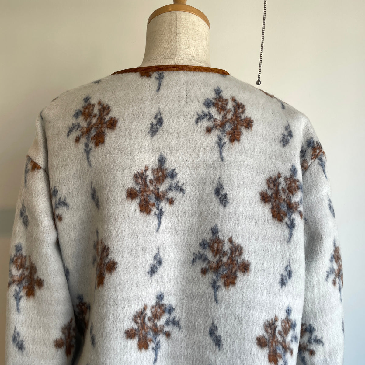 qiri//sarasa raised jacquard カーディガン　6301BL004262