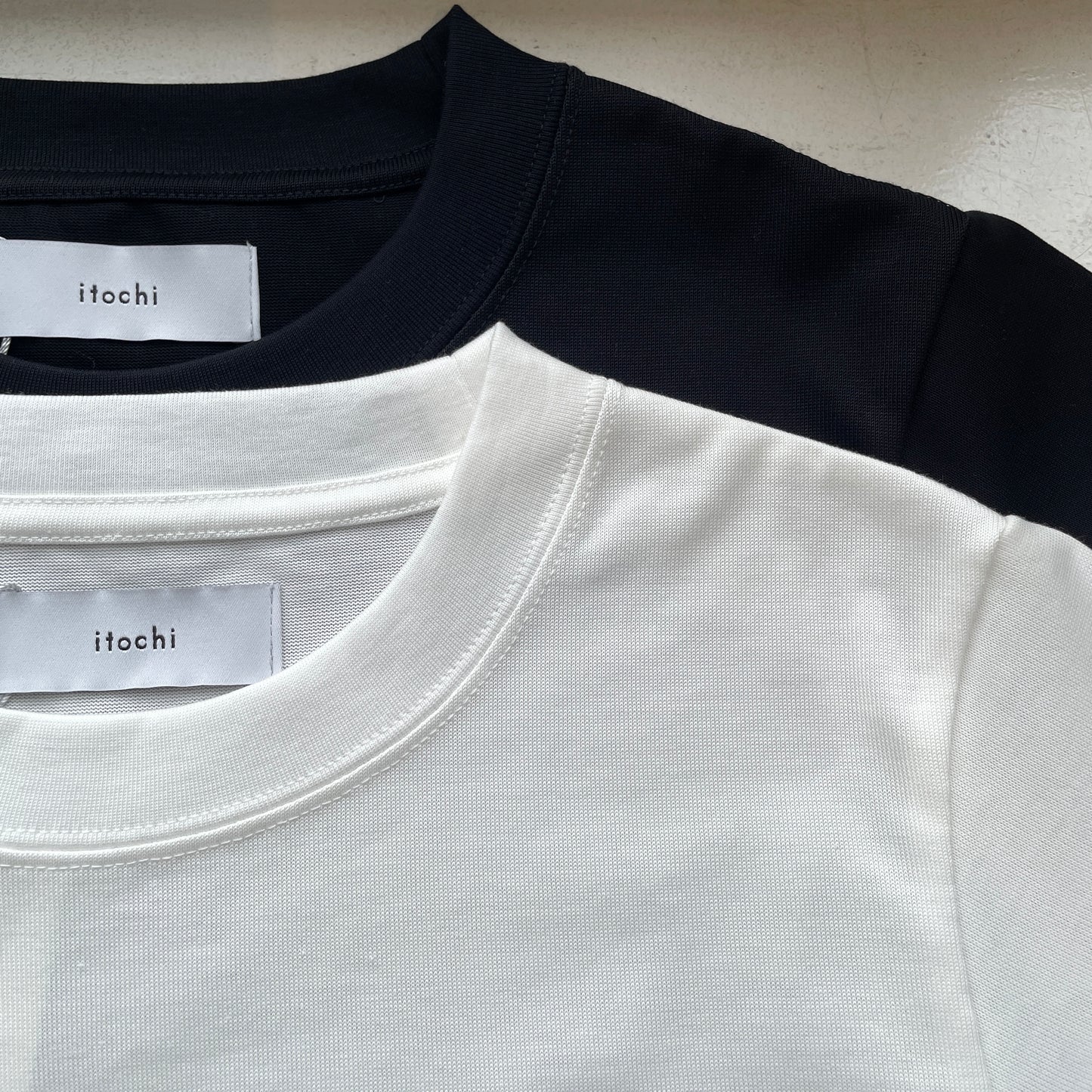 itochi // San Joaquin cotton paralleled single jersey crew neck t-shirt