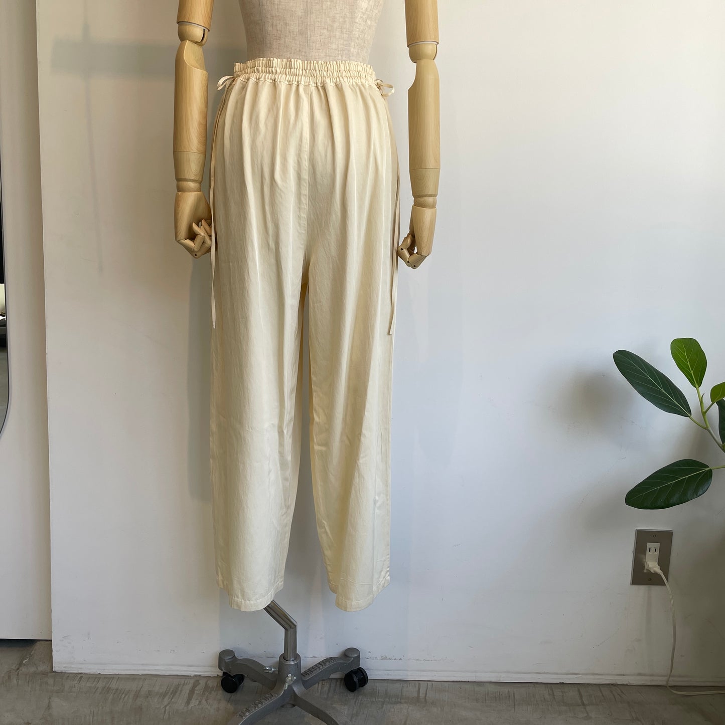 yuni//R/C twill product dye drawstrings パンツ　1701PT008262
