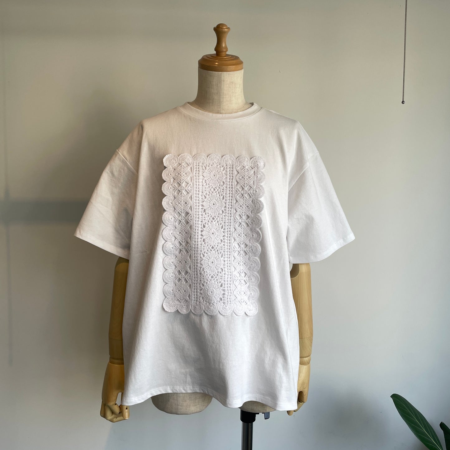 yuni//cotton Lace Tシャツ 1701CT011261