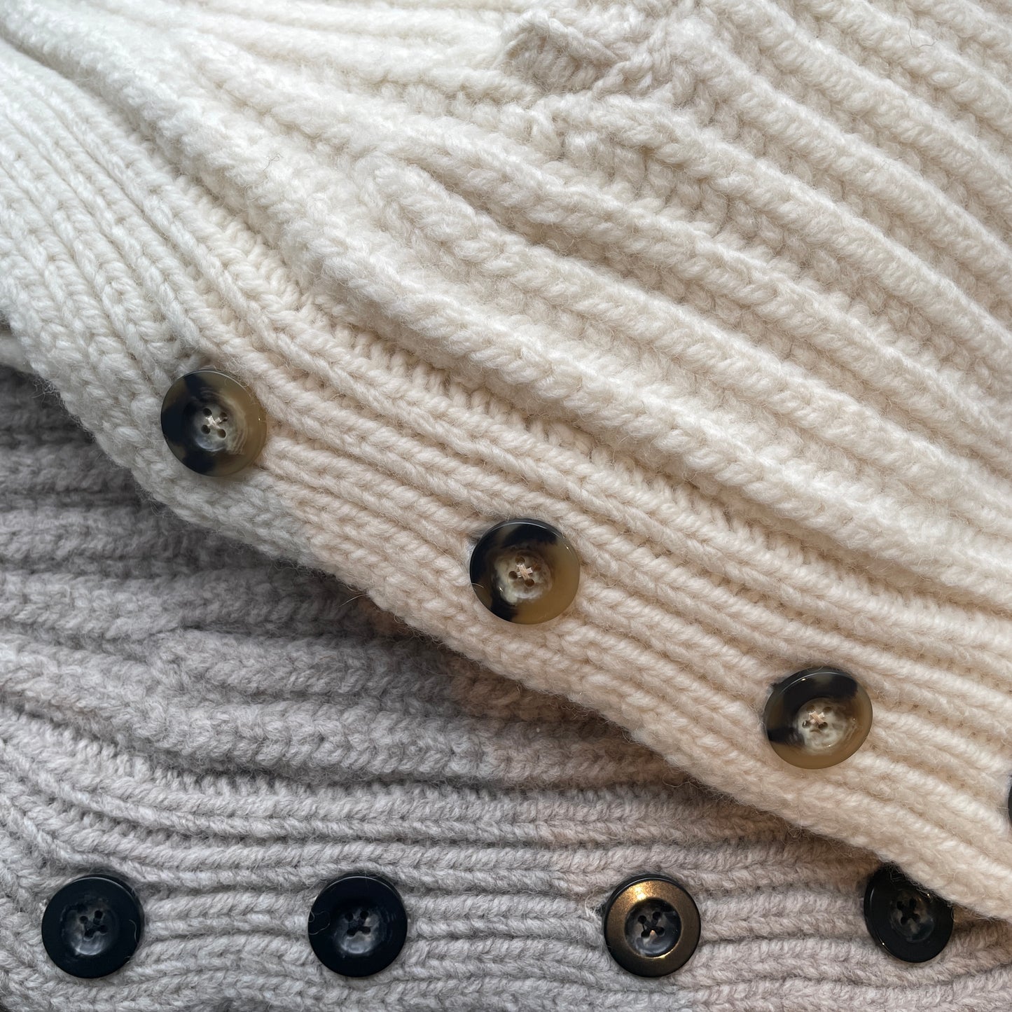 UNDYED //ハイランドウールニットベスト　25F212