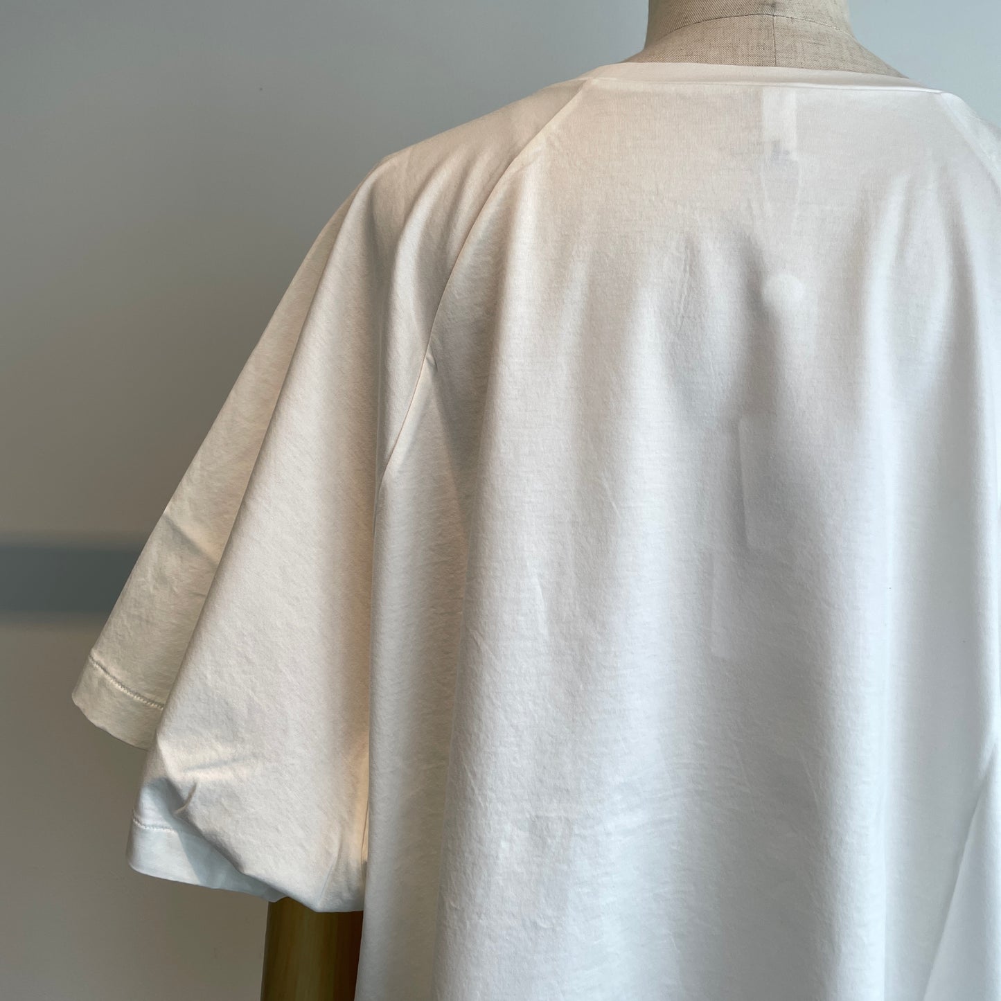 universaltissu//コンパクトクールローレル天竺ラグランスリーブTシャツ UT262CT020