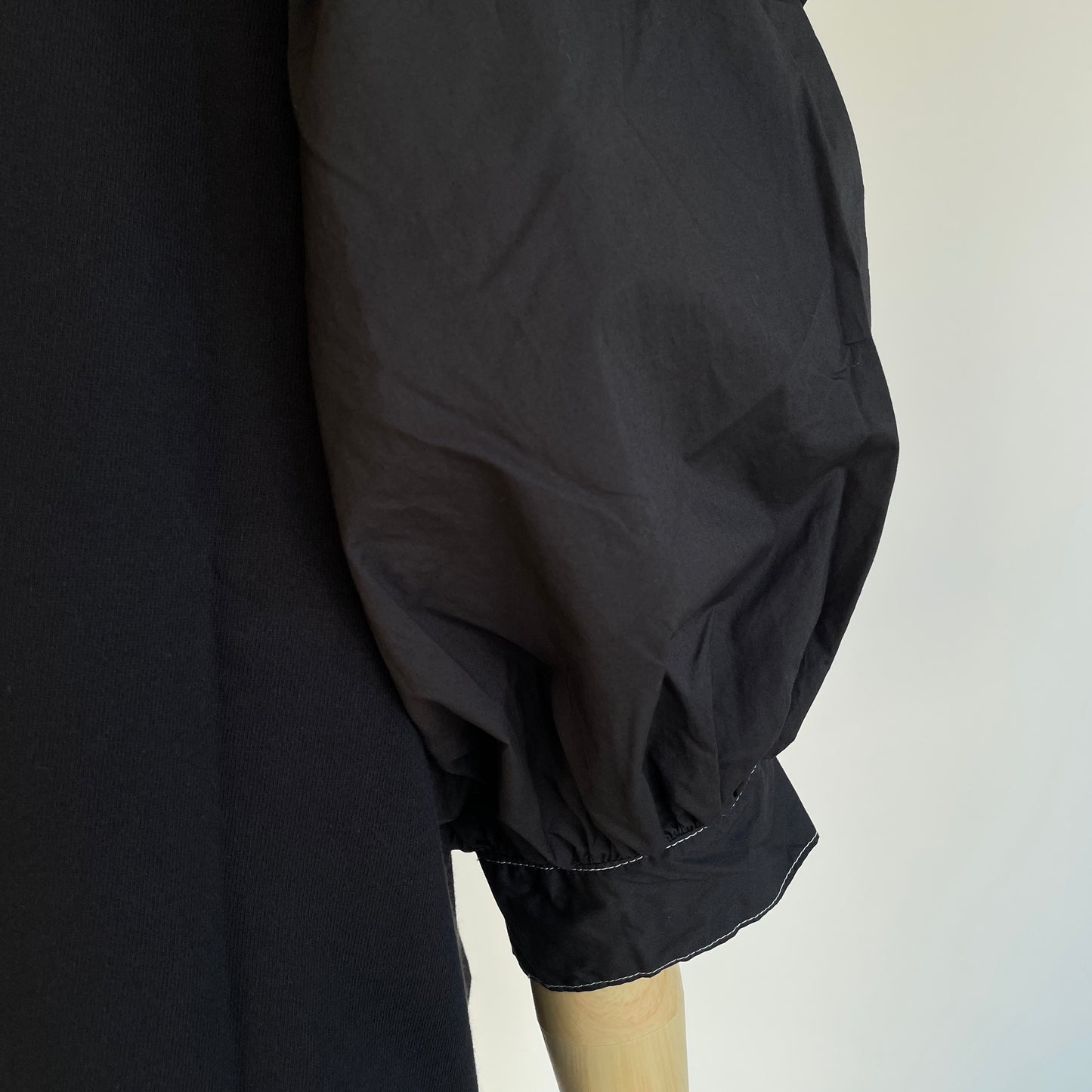 universaltissu//セントラル裏毛タイプライターコンボフリルPO
US260CT032