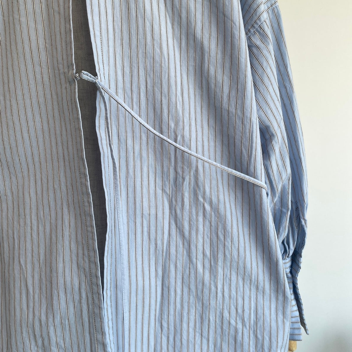 MarchAprilMay//param shirts パラムシャツ(バックオープンシャツ)