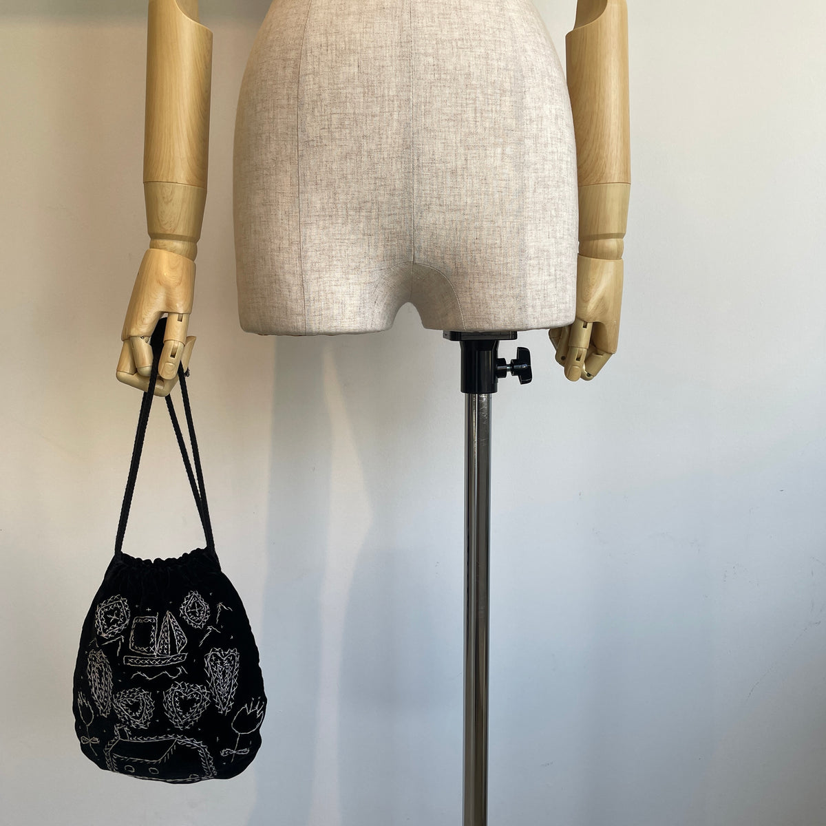 ASEEDONCLOUD //Memories hand embroidery bag 262001