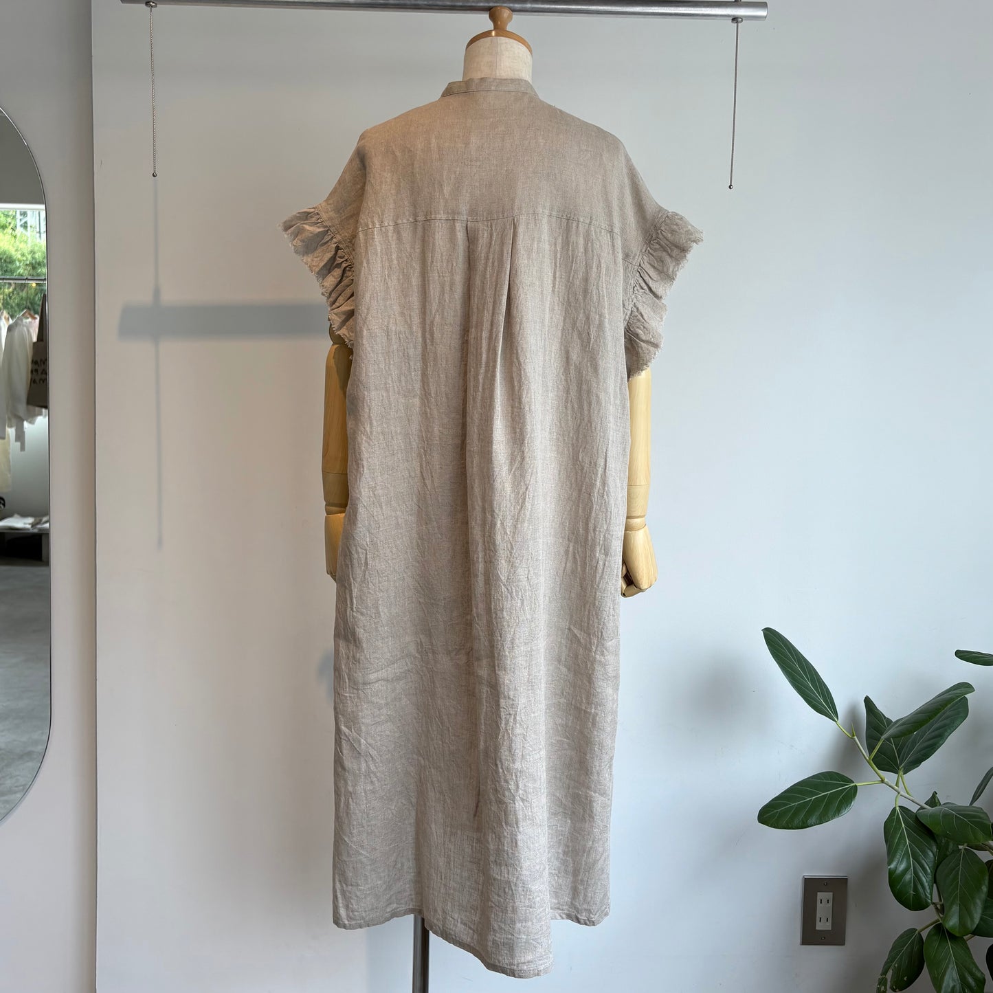 yuni//60/1Linen gather sleeves OP    1701OP026261