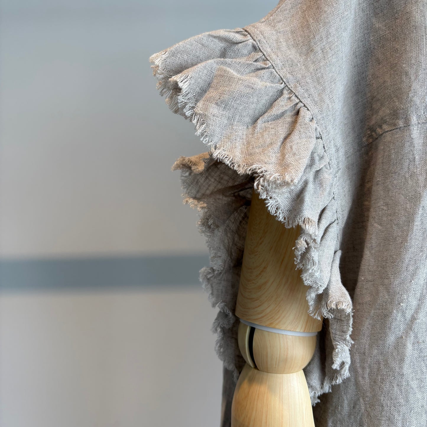 yuni//60/1Linen gather sleeves OP    1701OP026261