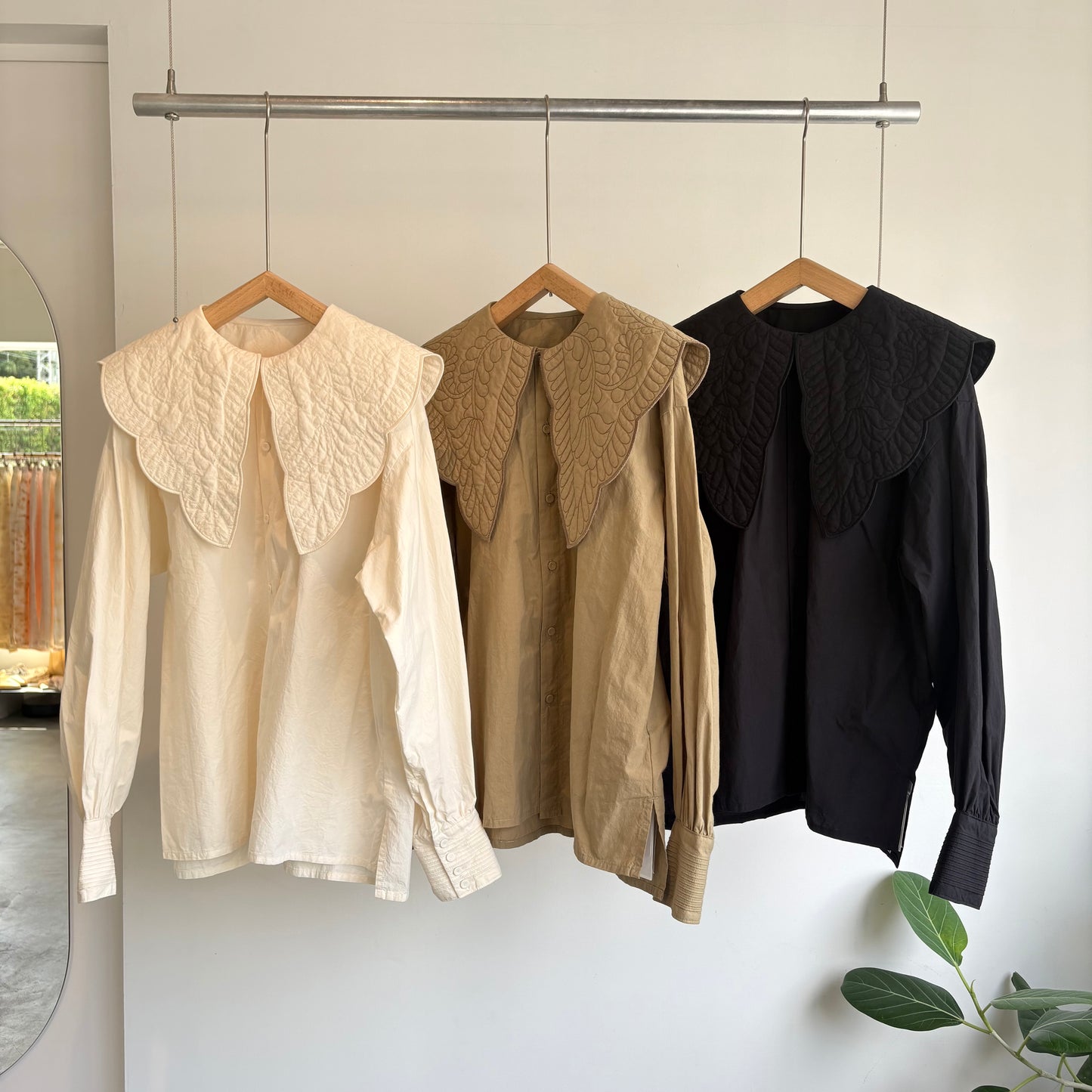 qiri//trapunto quilt collar ブラウス　6301BL007262