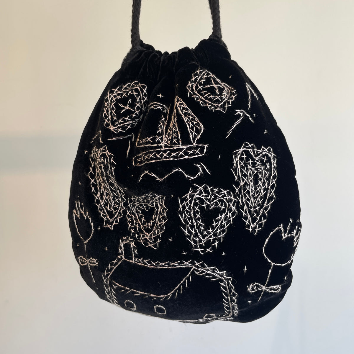 ASEEDONCLOUD //Memories hand embroidery bag 262001