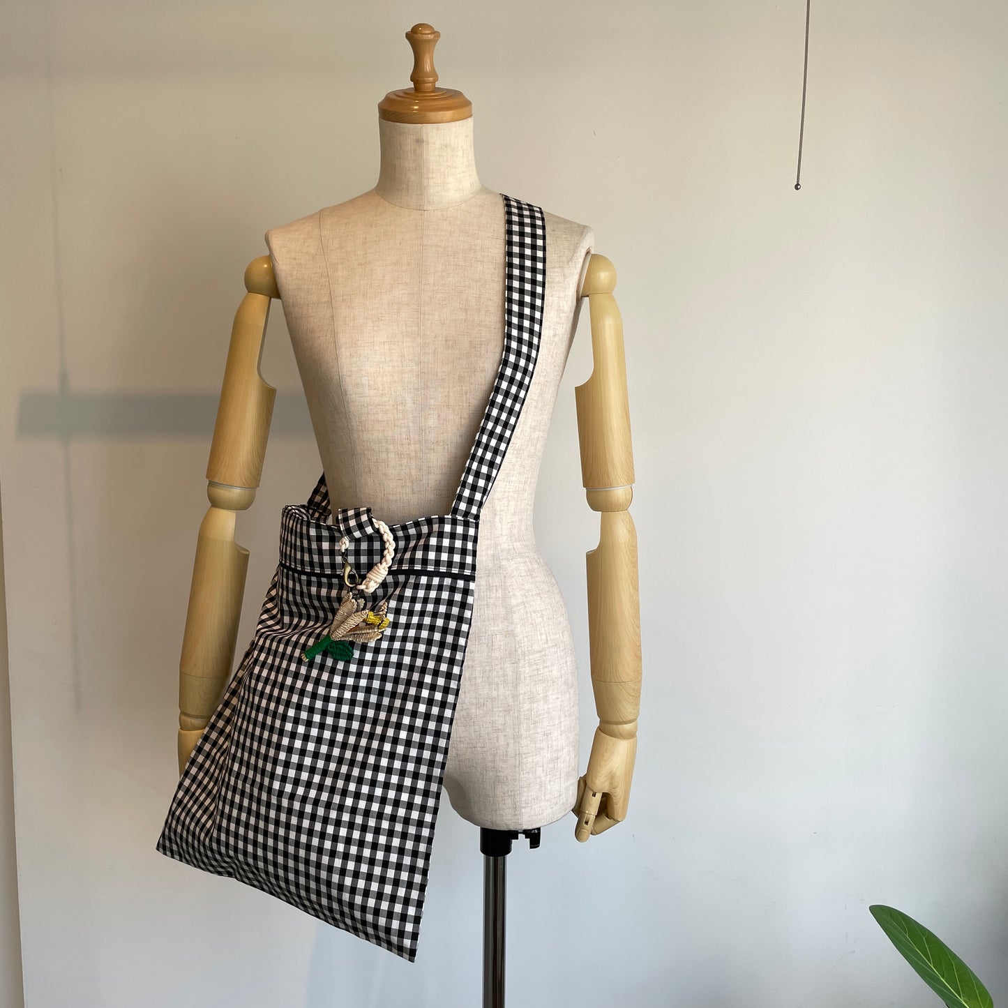 porter des boutons//bee2wayBag  P23-5-044-06
