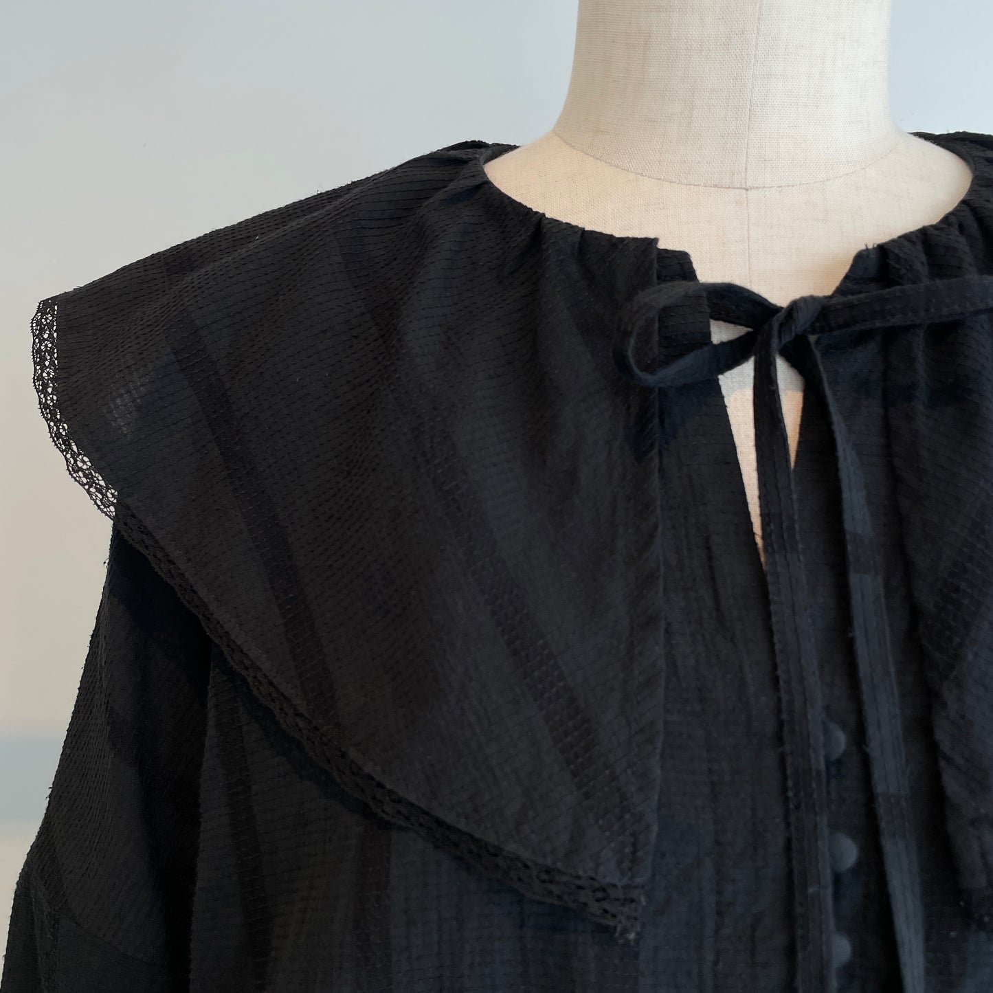 qiri//antique chain embroidery ブラウス　6301BL012261