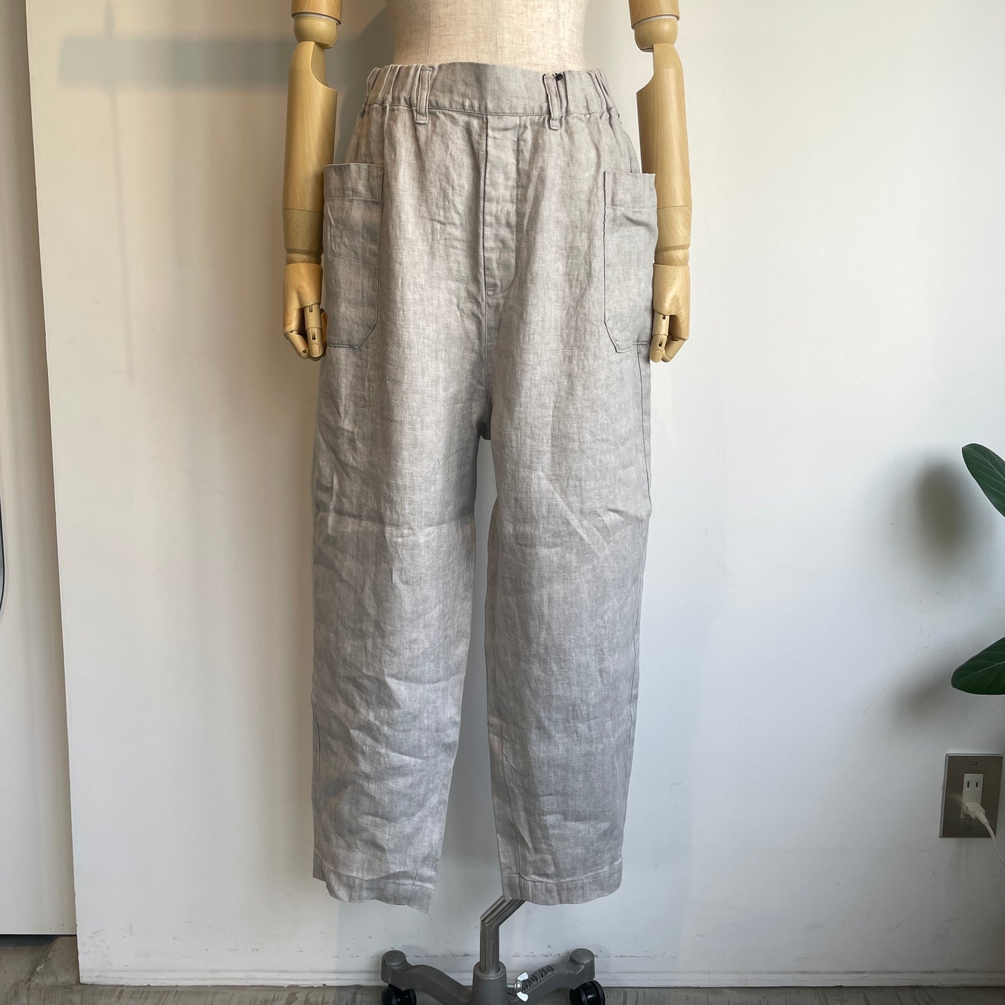 handsofcreation//40/-L綾織り黒染め・オーバーダイバレルパンツ 01630323